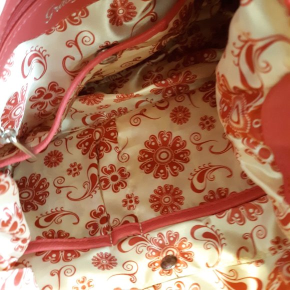 Grace Adelle Shoulder Bag Purse with Clear Make-up Bag & Bag in Barbiecore Pink - Picture 5 of 8